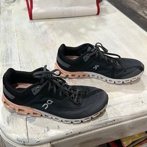 On Cloud Cloudstratus Helion   Women's Size 10